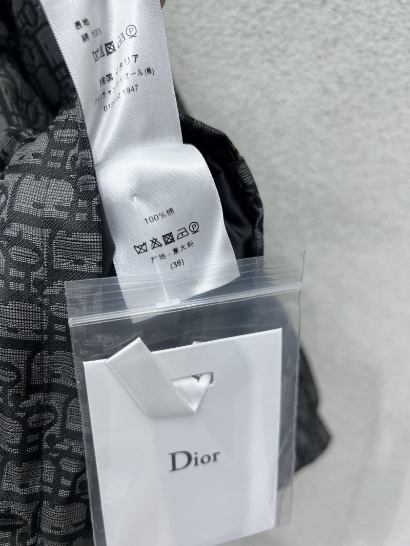 chr1st1an D10r outwear